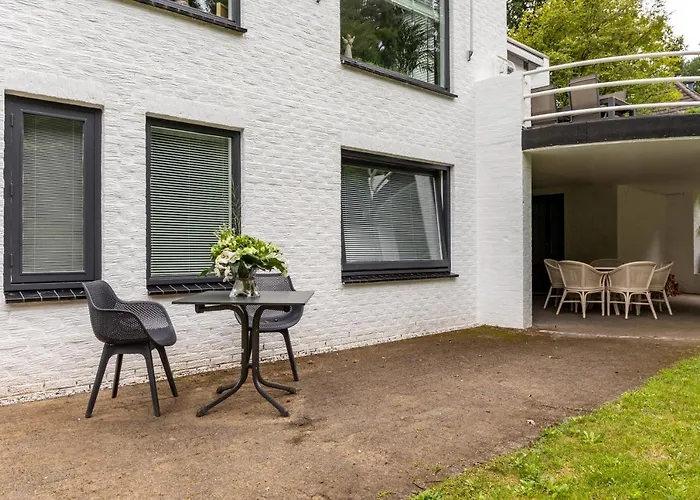 Eikendreef Bed & Breakfast Haelen