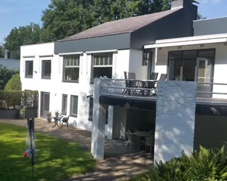 Eikendreef Bed & Breakfast 3*